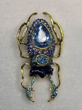 Vintage-style Baroque Mystical Rhinestone Stag Beetle Brooch